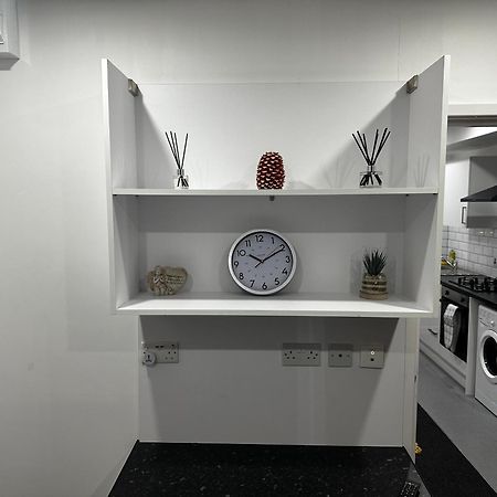 Апартаменты Cozzy Haven Two Min From Train Station Лестер Экстерьер фото